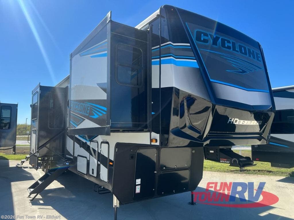New 2025 Heartland Cyclone 4008 available in Elkhart, Indiana