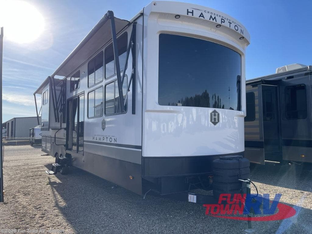 New 2025 CrossRoads Hampton 395BAM available in Elkhart, Indiana