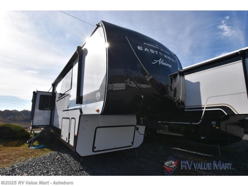 New 2026 East to West Ahara 395FB available in Franklinville, North Carolina