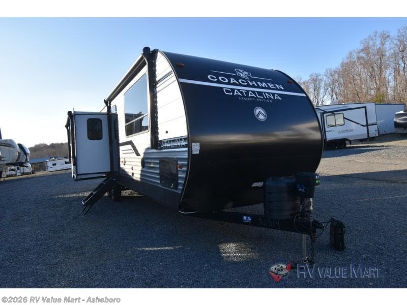 New 2026 Coachmen Catalina Legacy Edition 313RLTS available in Franklinville, North Carolina