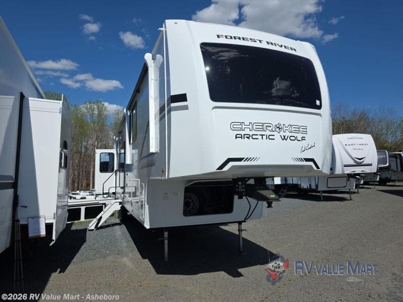 New 2026 Forest River Cherokee Arctic Wolf 38LEAH.G available in Franklinville, North Carolina