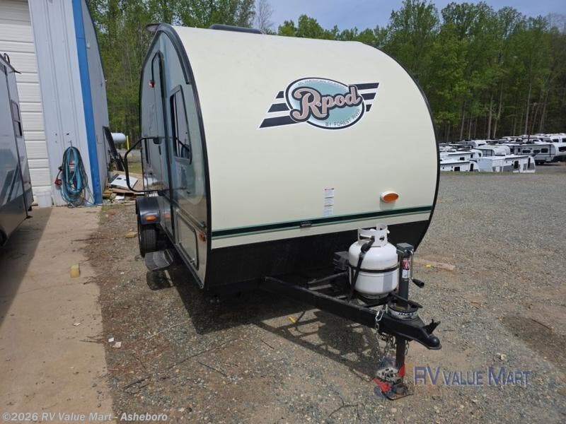 Used 2015 Forest River  R Pod RP-182G available in Franklinville, North Carolina