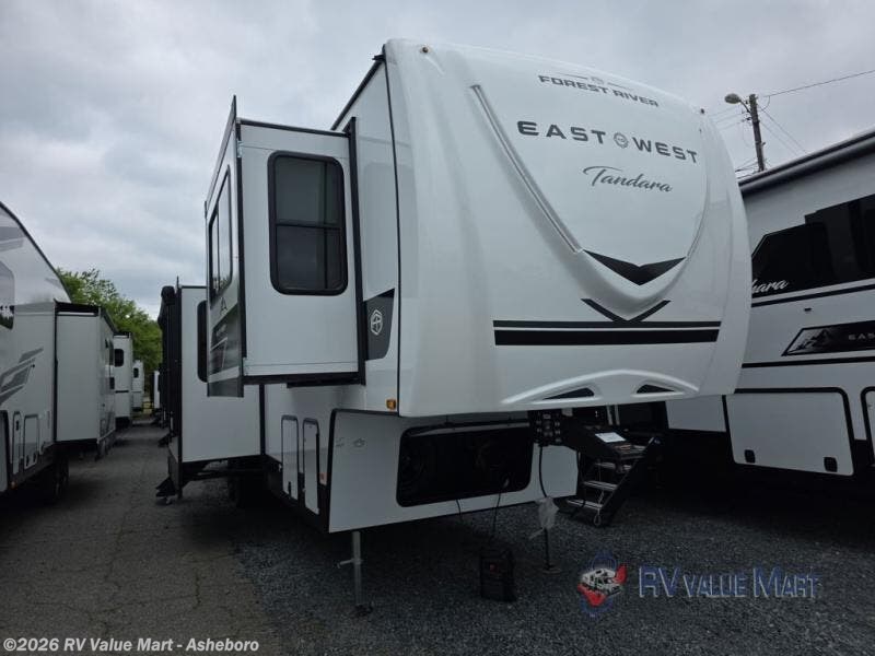 New 2026 East to West Tandara 390FL available in Franklinville, North Carolina