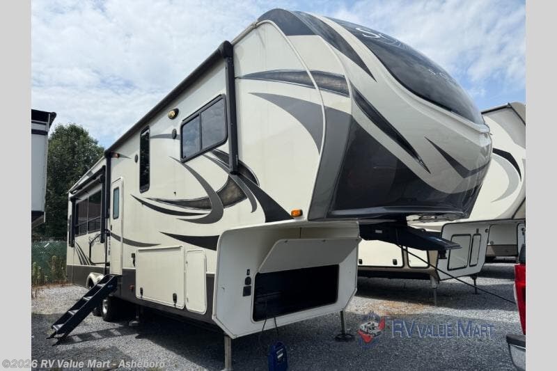 Used 2020 Grand Design Solitude 3350RL available in Franklinville, North Carolina