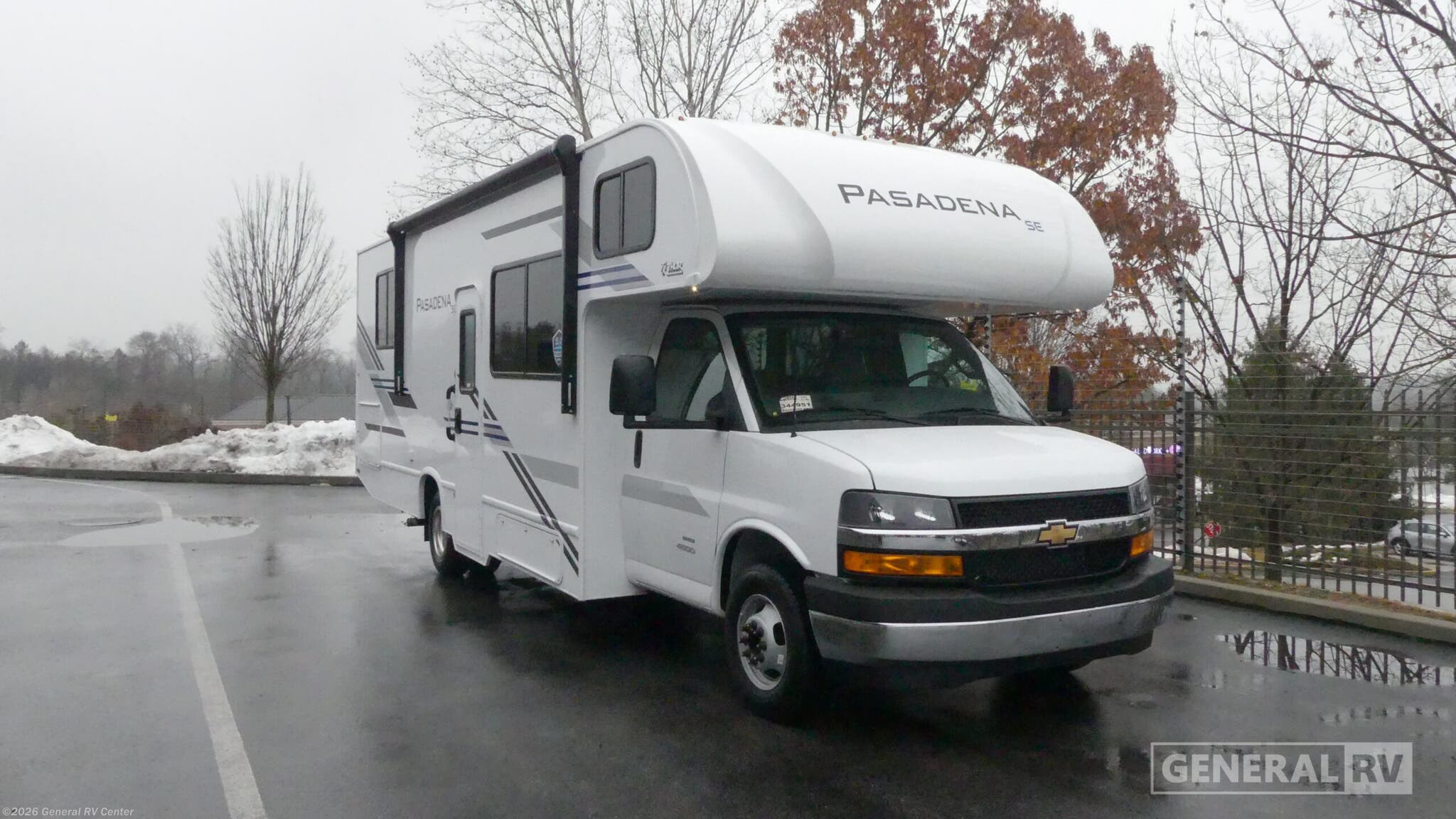 New 2026 Thor Motor Coach Pasadena SE SZ28 Chevy available in West Chester, Pennsylvania