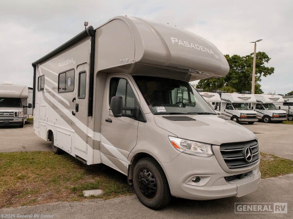 New 2025 Thor Motor Coach Pasadena GP24 available in Fort Pierce, Florida