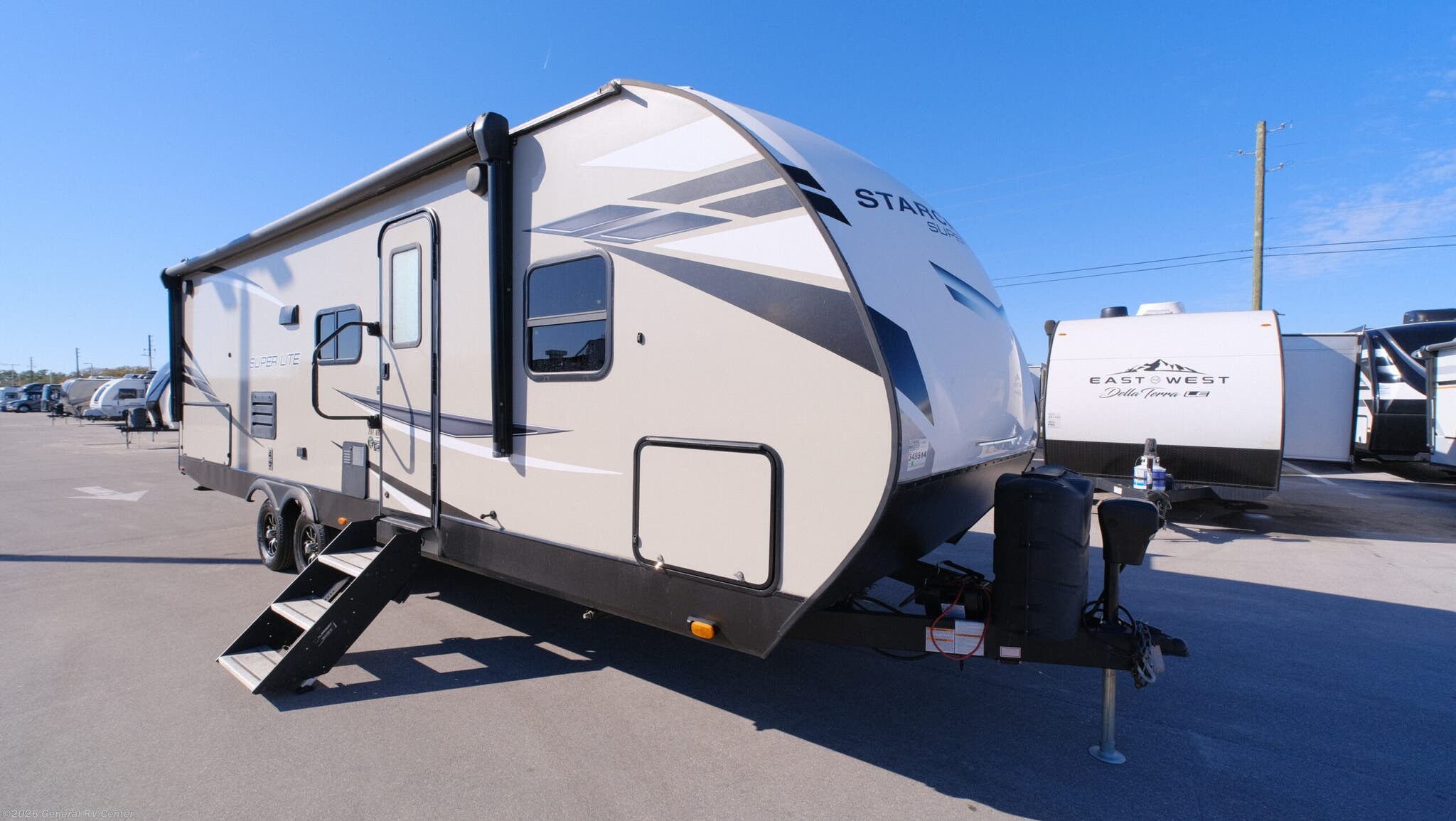 Used 2022 Starcraft Starcraft Super Lite 261BH available in Fort Pierce, Florida