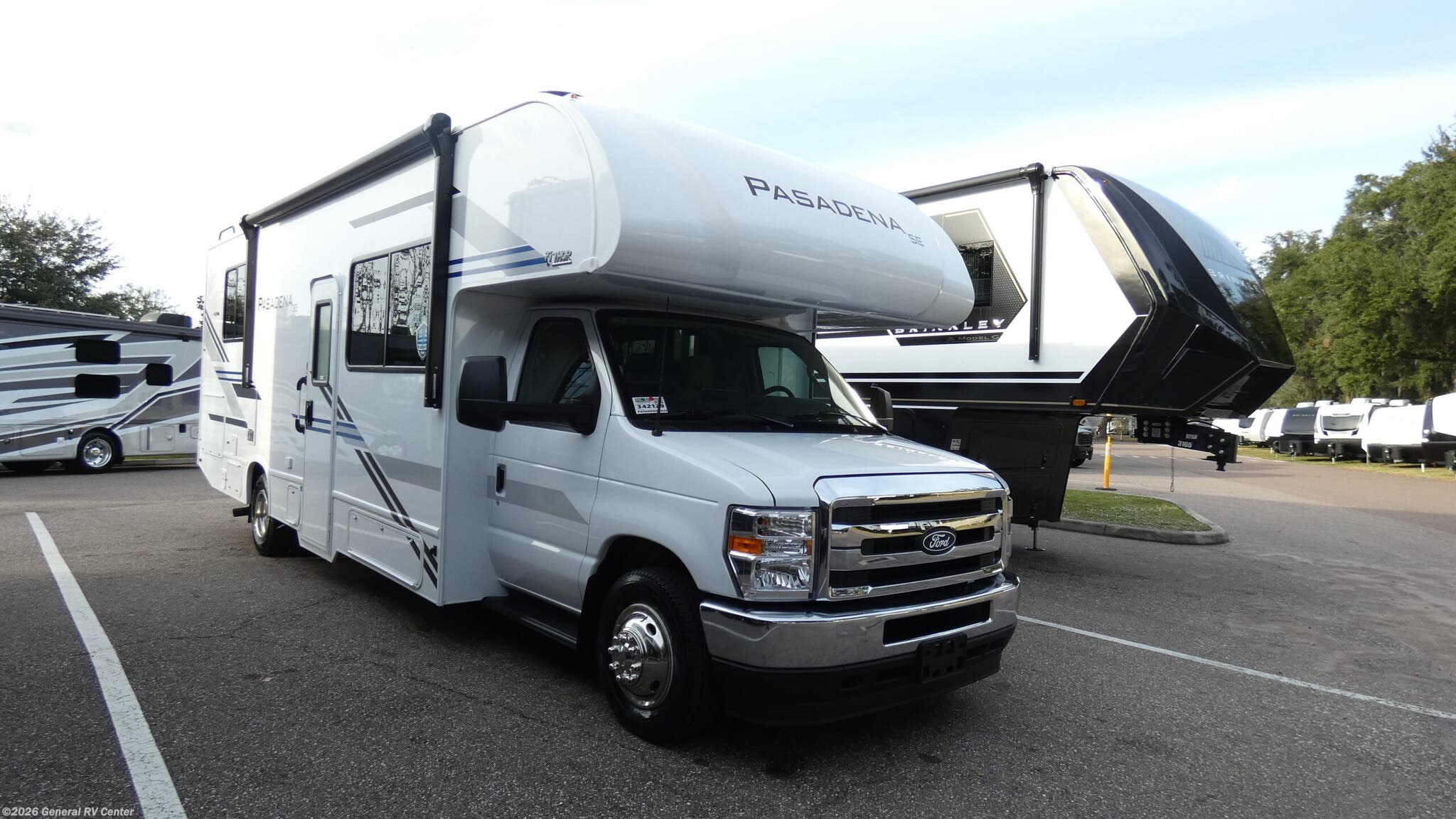 New 2026 Thor Motor Coach Pasadena SE SE28 available in Fort Pierce, Florida