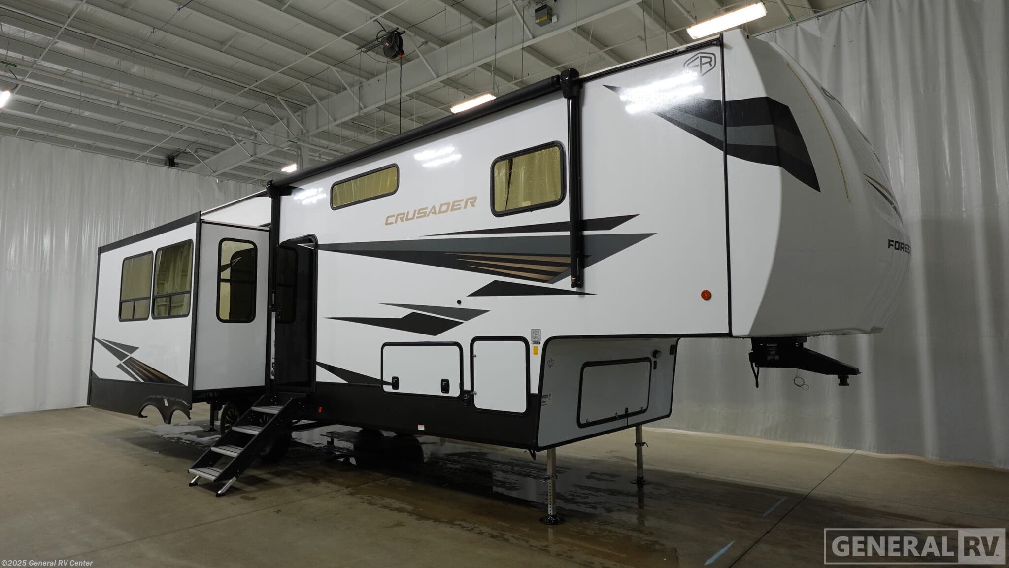 New 2026 Prime Time Crusader KING33 available in Fort Myers, Florida