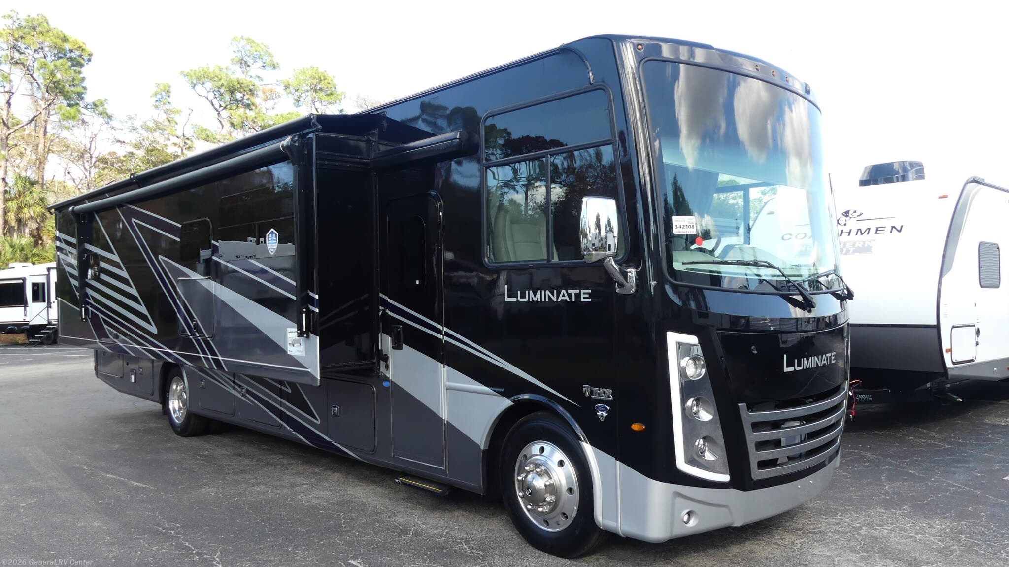 New 2026 Thor Motor Coach Luminate CC35 available in Fort Myers, Florida
