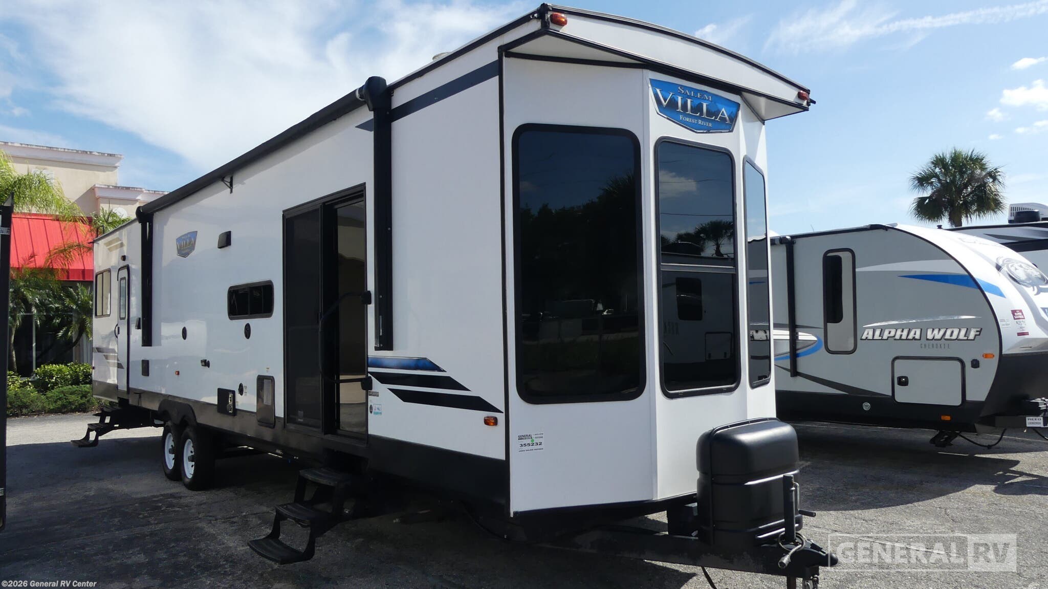 Used 2023 Forest River Salem Villa 40FDEN available in Fort Myers, Florida