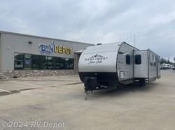 Used 2022 Forest River  SILVER LAKE 31K3S available in Cleburne, Texas