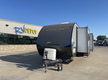 Used 2022 Coachmen Catalina 303RKDS available in Cleburne, Texas