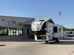 Used 2017 Dutchmen Voltage 3305 available in Cleburne, Texas