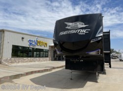 Used 2018 Jayco Seismic 4250 available in Cleburne, Texas