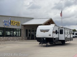 Used 2020 Forest River Wildwood 31KQBTS available in Cleburne, Texas