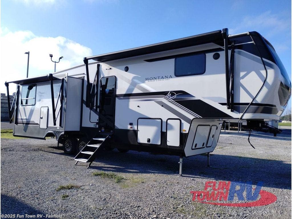 New 2025 Keystone Montana High Country 311RD available in Fairfield, Texas