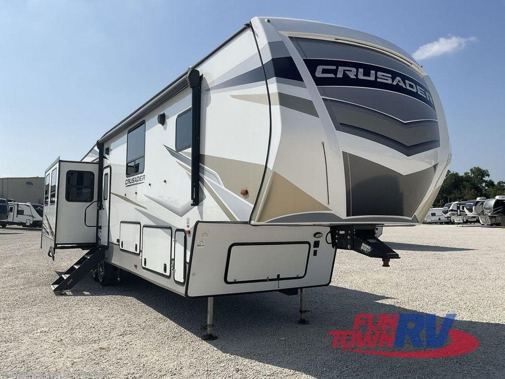 Used 2023 Prime Time Crusader 382MBH available in Fairfield, Texas