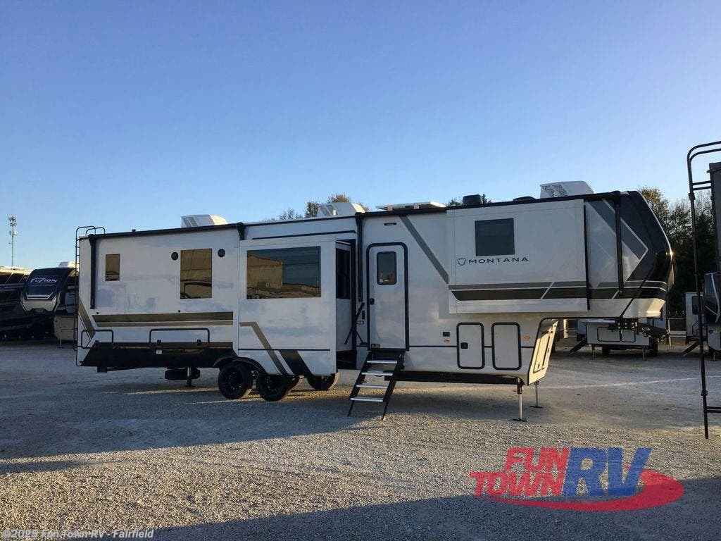 New 2026 Keystone Montana 3795FK available in Fairfield, Texas