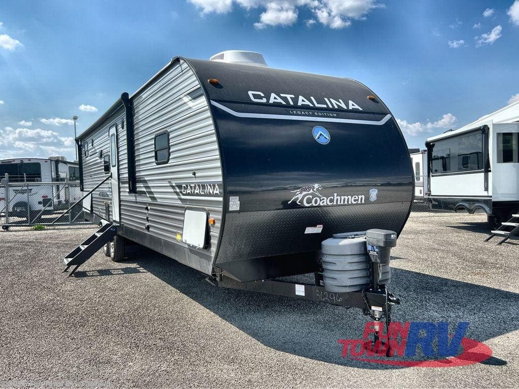 Used 2024 Coachmen Catalina Legacy Edition 293QBCK available in Fairfield, Texas