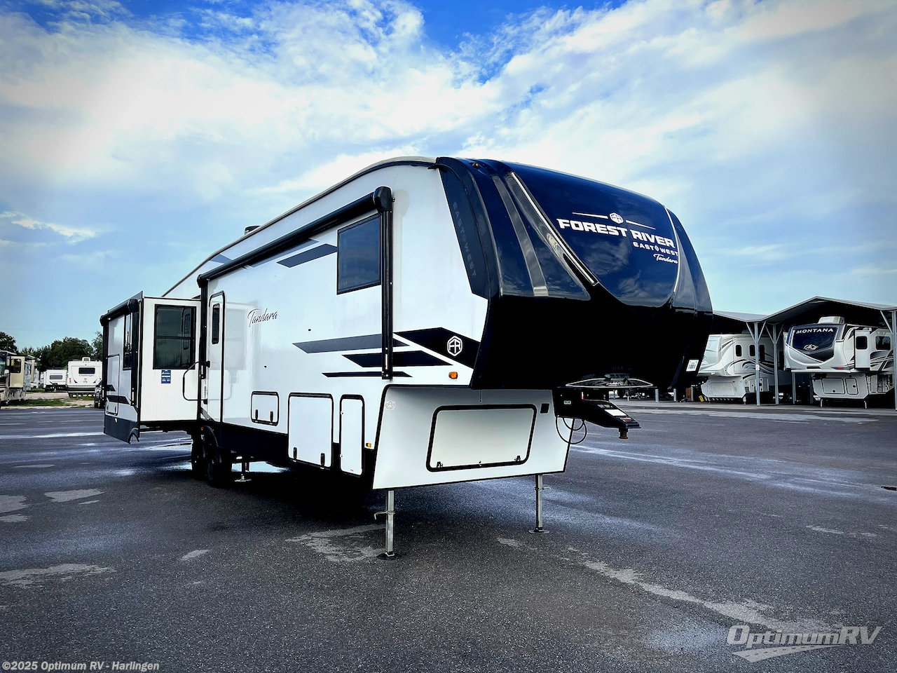 New 2025 East to West Tandara 386MB-OK available in La Feria, Texas