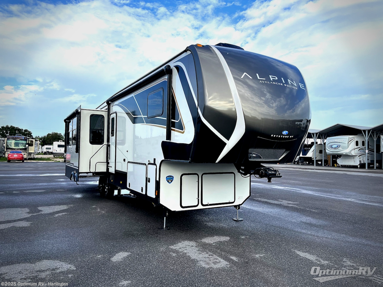 New 2025 Keystone Alpine Avalanche Edition 321RL available in La Feria, Texas