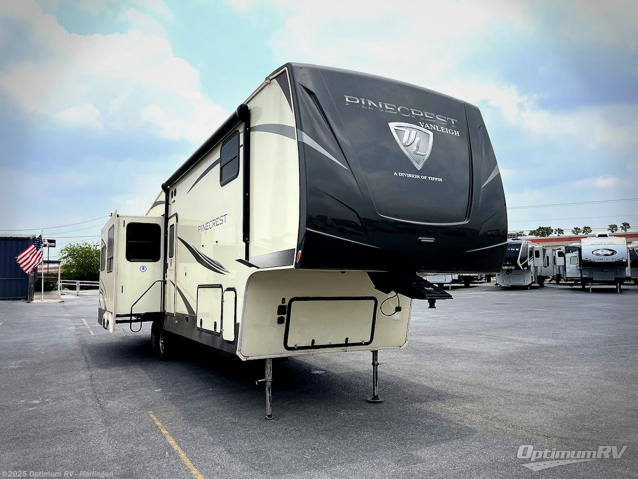 Used 2021 Vanleigh PineCrest 335RLP available in La Feria, Texas