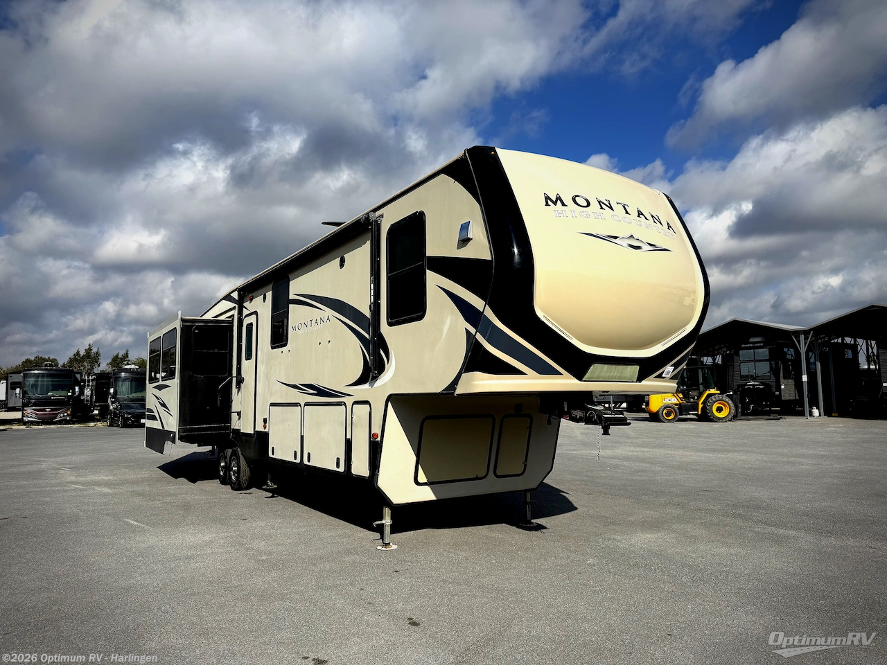 Used 2020 Keystone Montana 3855BR available in La Feria, Texas