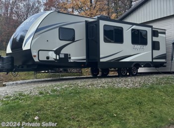 Used 2017 CrossRoads Sunset Trail Ultra Lite Bunkhouse 289QB available in Caldwell, Ohio