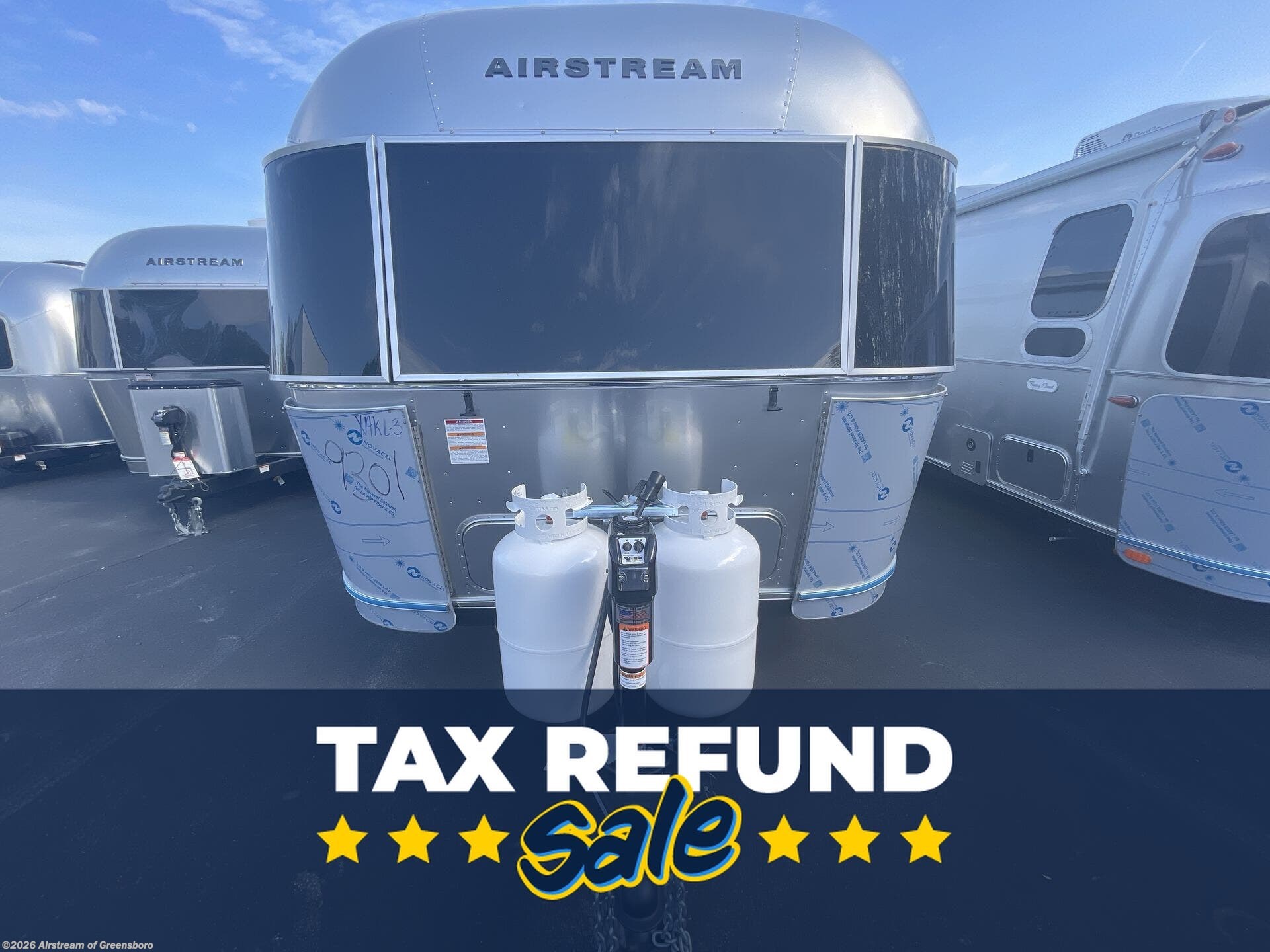 New 2026 Airstream Globetrotter 27FB Twin available in Colfax, North Carolina