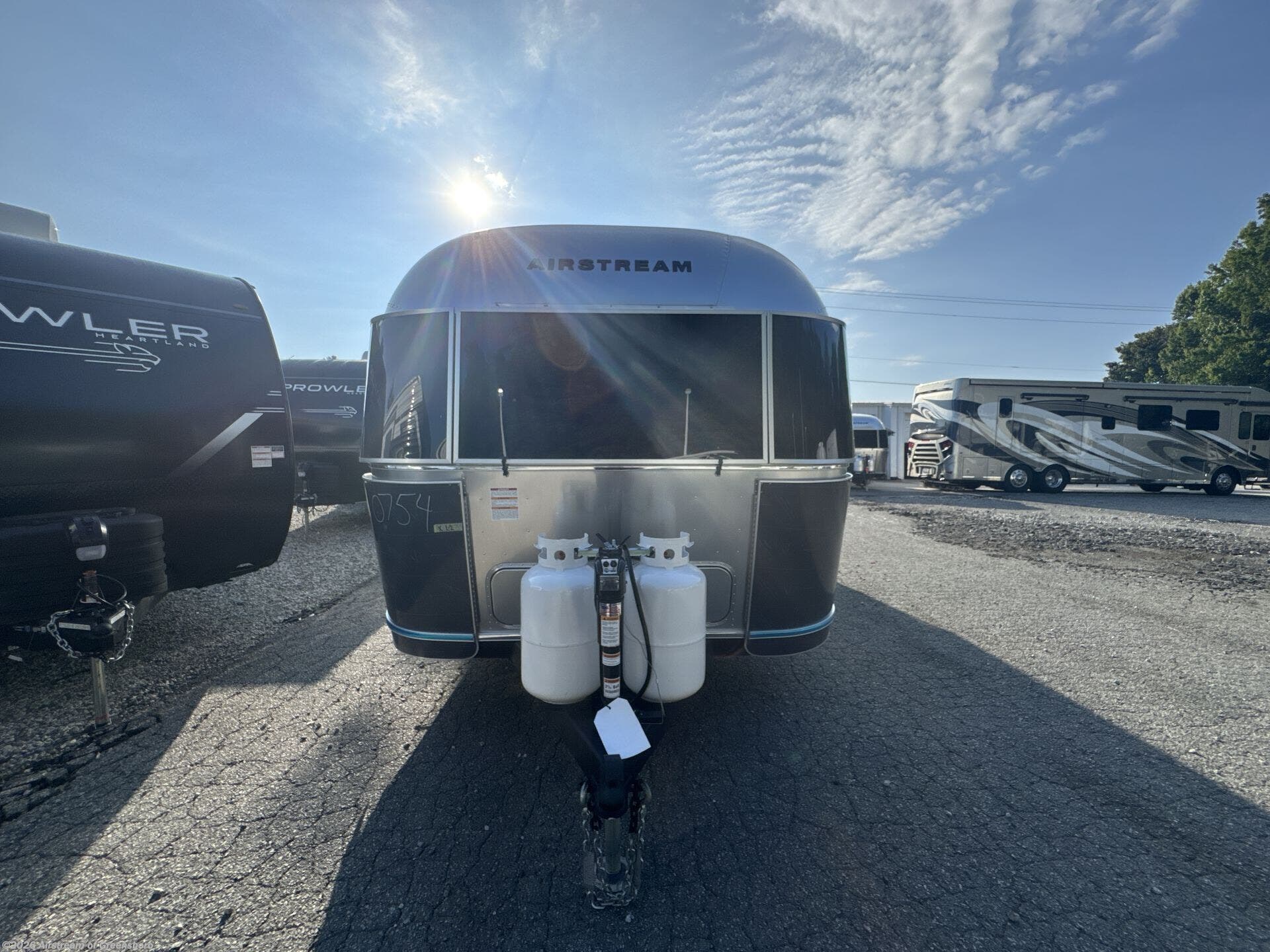 New 2027  Airstream Flying Cloud 27FB Twin by Airstream from Airstream of Greensboro in Colfax, NC
