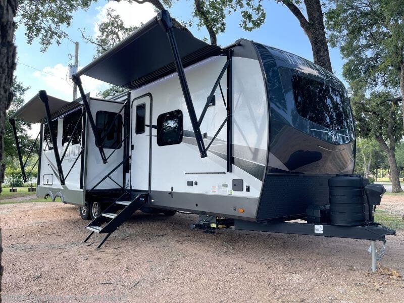 New 2024 Forest River Rockwood Signature 8338DB available in North Branch, Michigan