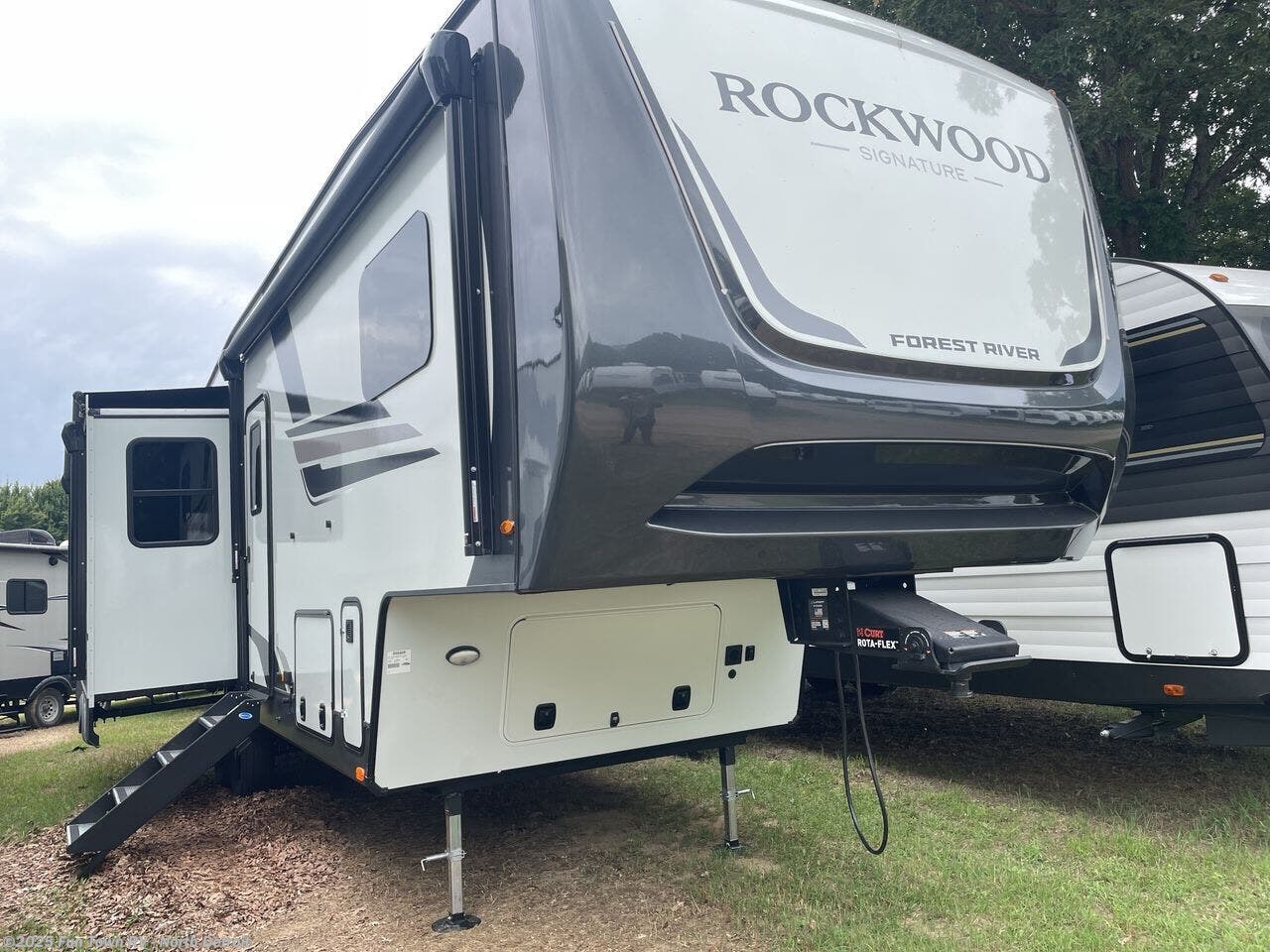 New 2026 Forest River Rockwood Signature 331RL available in North Branch, Michigan