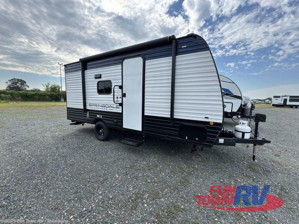 Used 2025 Keystone Springdale Classic Mini 1800BH available in Texarkana, Arkansas