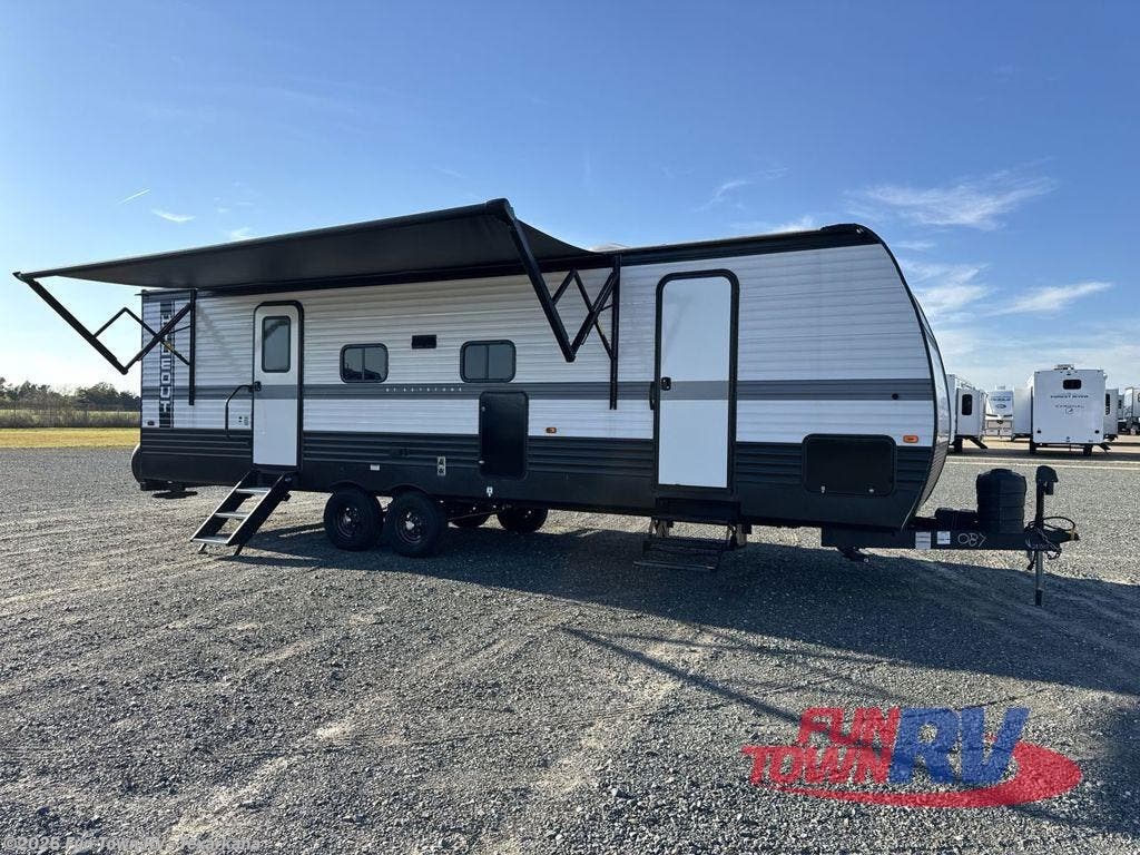 Used 2025 Keystone Hideout 28BUS available in Texarkana, Arkansas