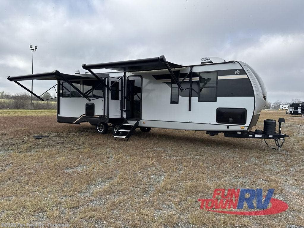 Used 2025 Forest River Vibe 2800RL available in Texarkana, Arkansas