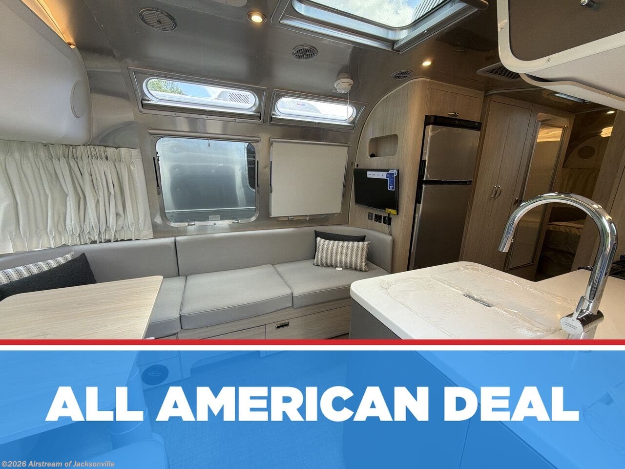 New 2026 Airstream Globetrotter 27FB available in Jacksonville, Florida