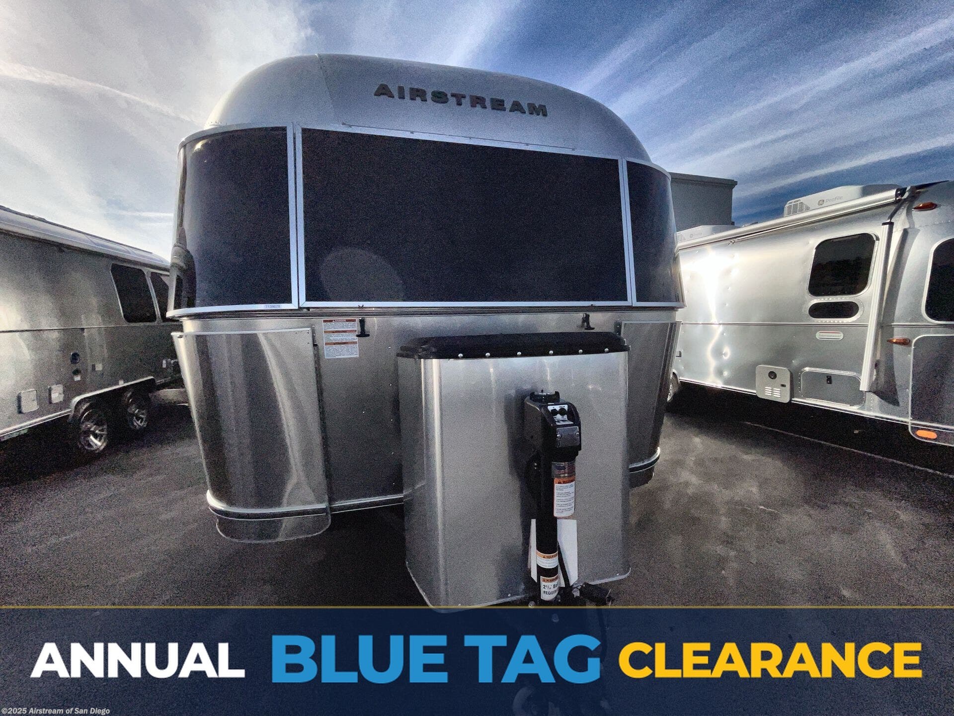 New 2026 Airstream Trade Wind 25FB available in San Diego, California