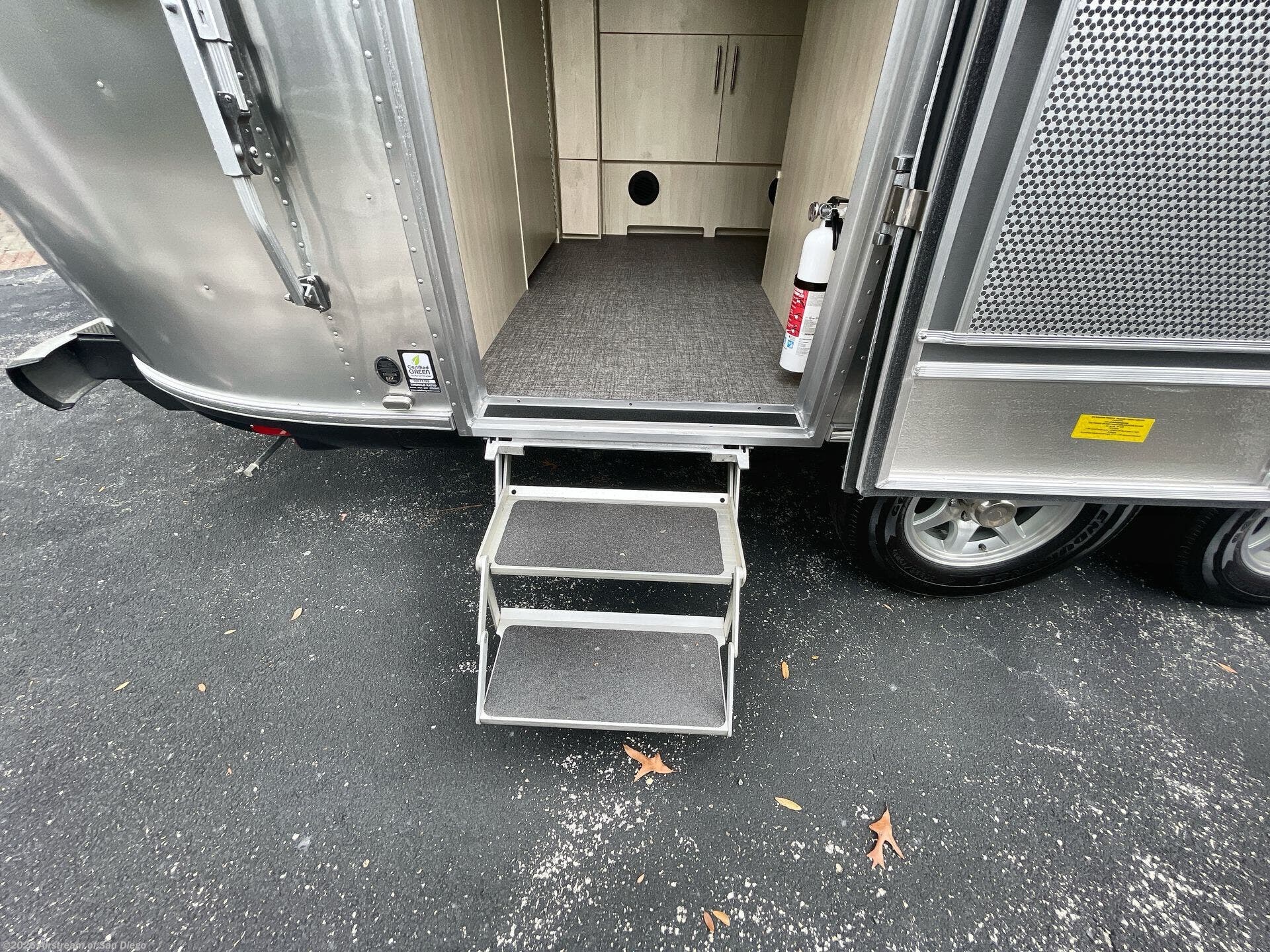 New 2026 Airstream Flying Cloud 23FB Twin available in San Diego, California