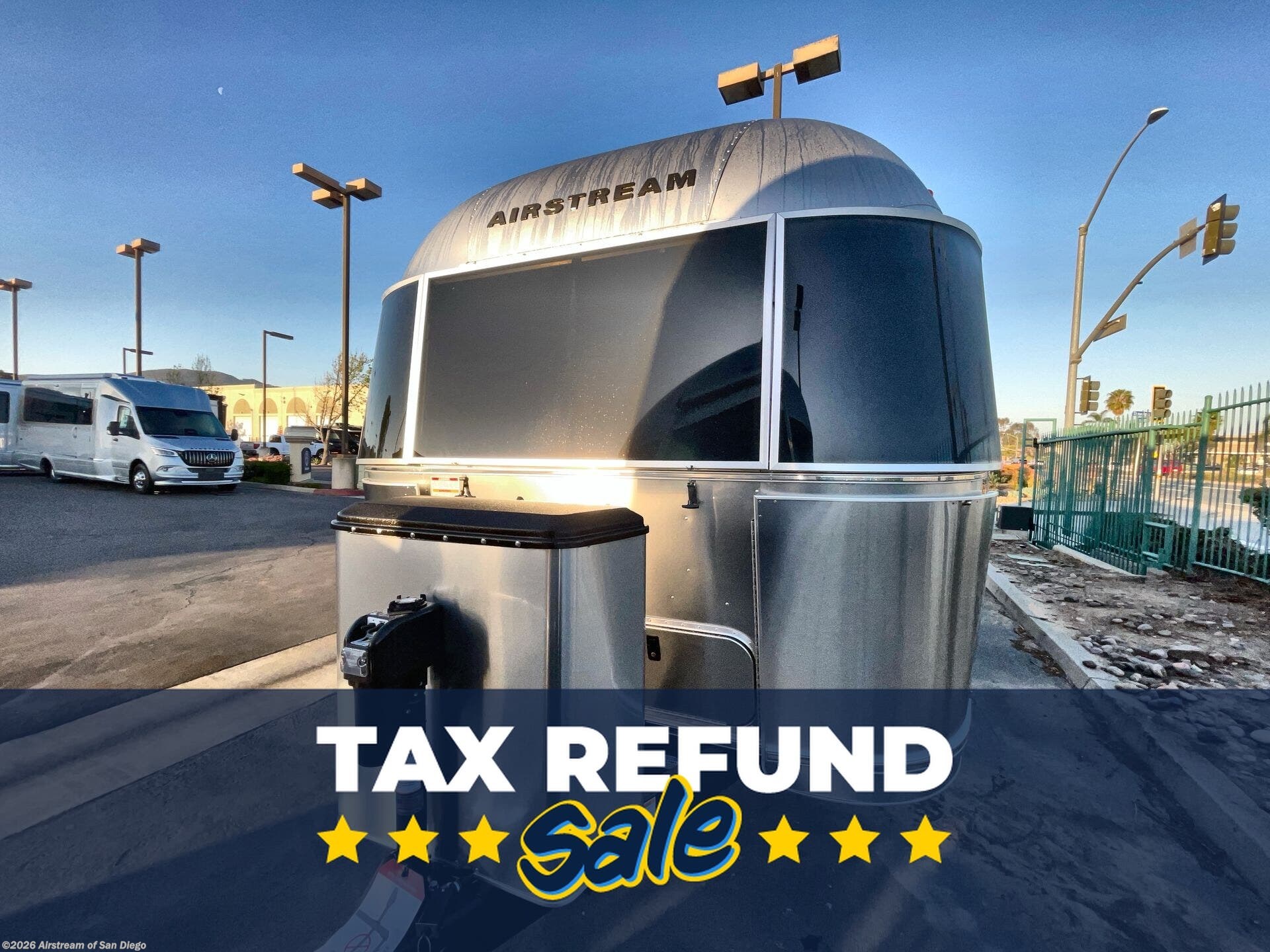 New 2026 Airstream Flying Cloud 23FB Twin available in San Diego, California