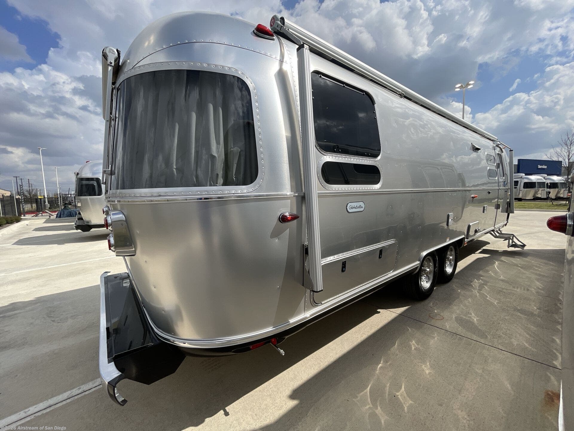 New 2026 Airstream Globetrotter 30RB Twin available in San Diego, California