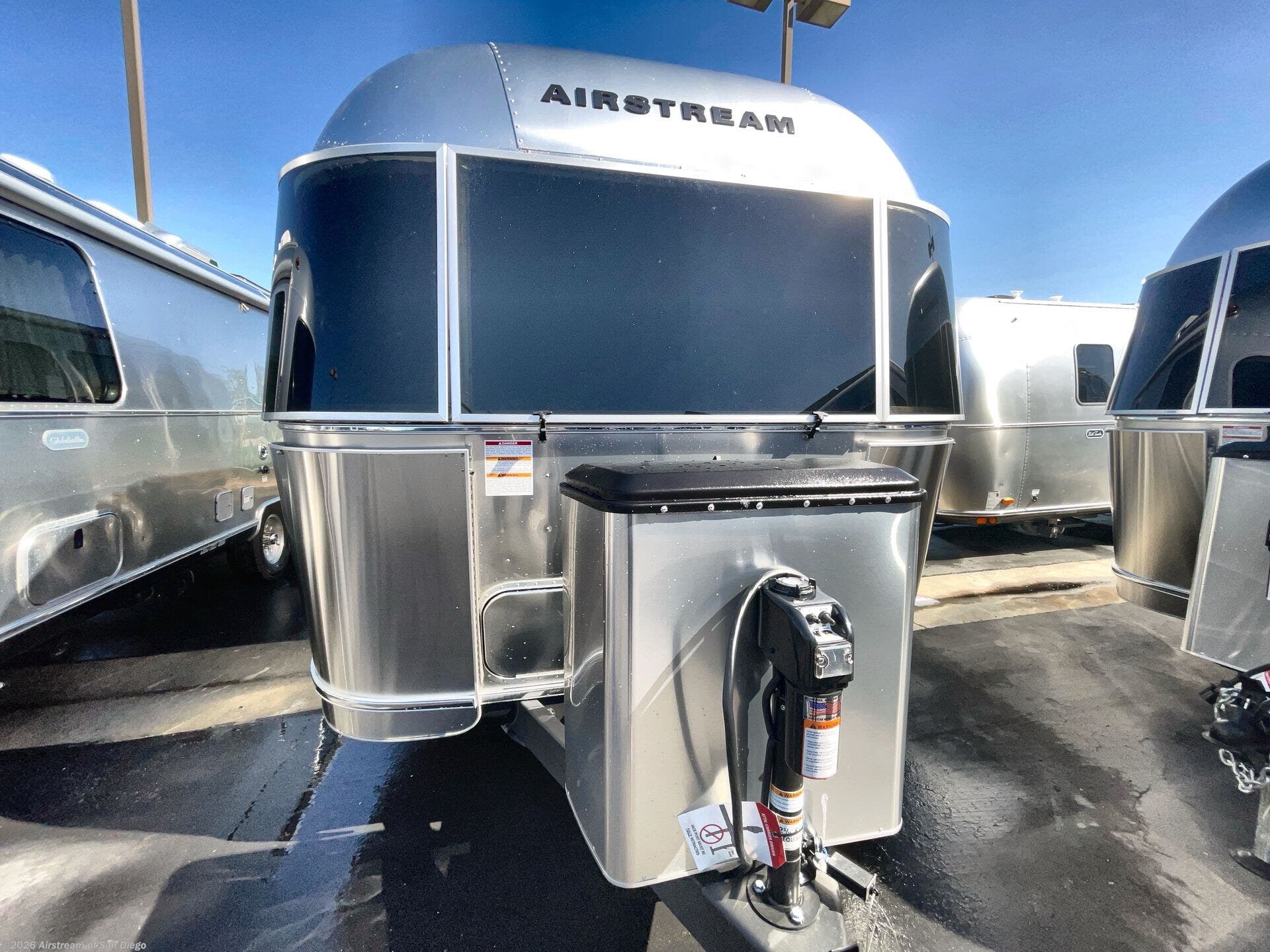 New 2026 Airstream Flying Cloud 23FB Twin available in San Diego, California