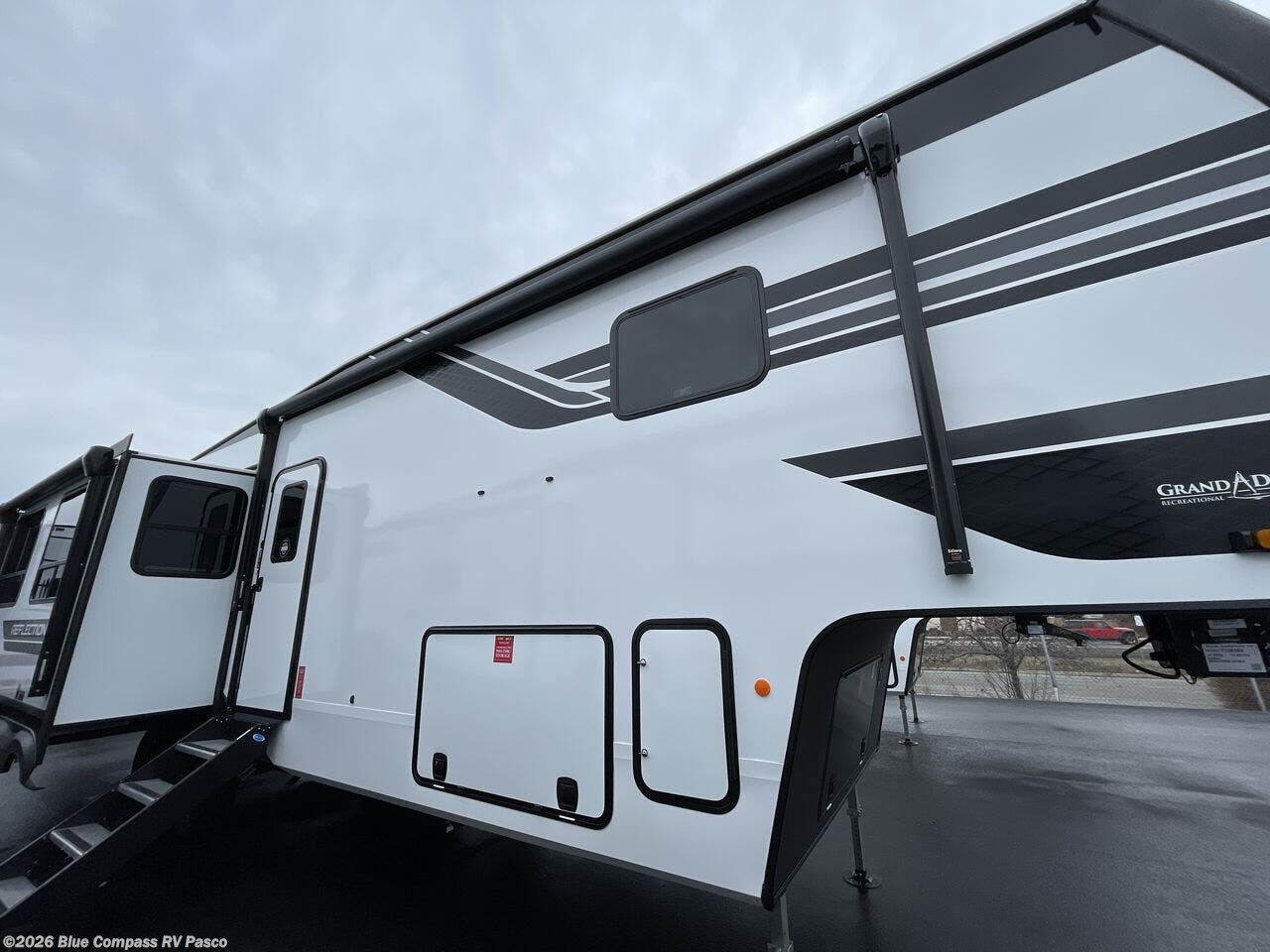 New 2026 Grand Design Reflection 337RLS available in Pasco, Washington