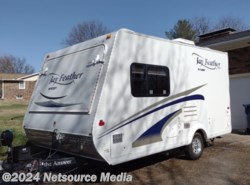 Used 2011 Jayco Jay Feather Hybrid - pop out queen and full beds available in Eldon, Missouri