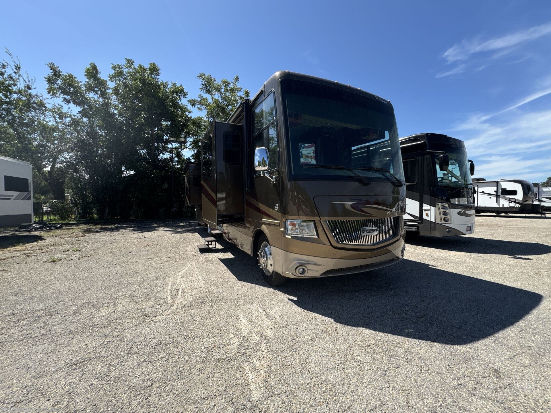 Used 2015 Newmar Canyon Star 3612 available in Kerrville, Texas