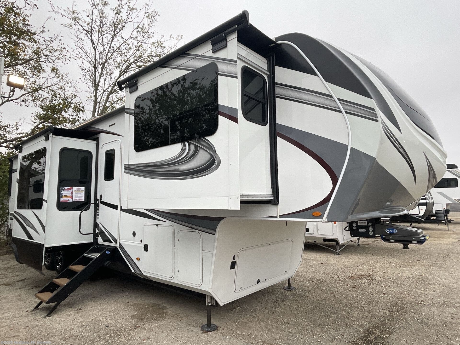 Used 2022 Grand Design Solitude 382WB available in Kerrville, Texas