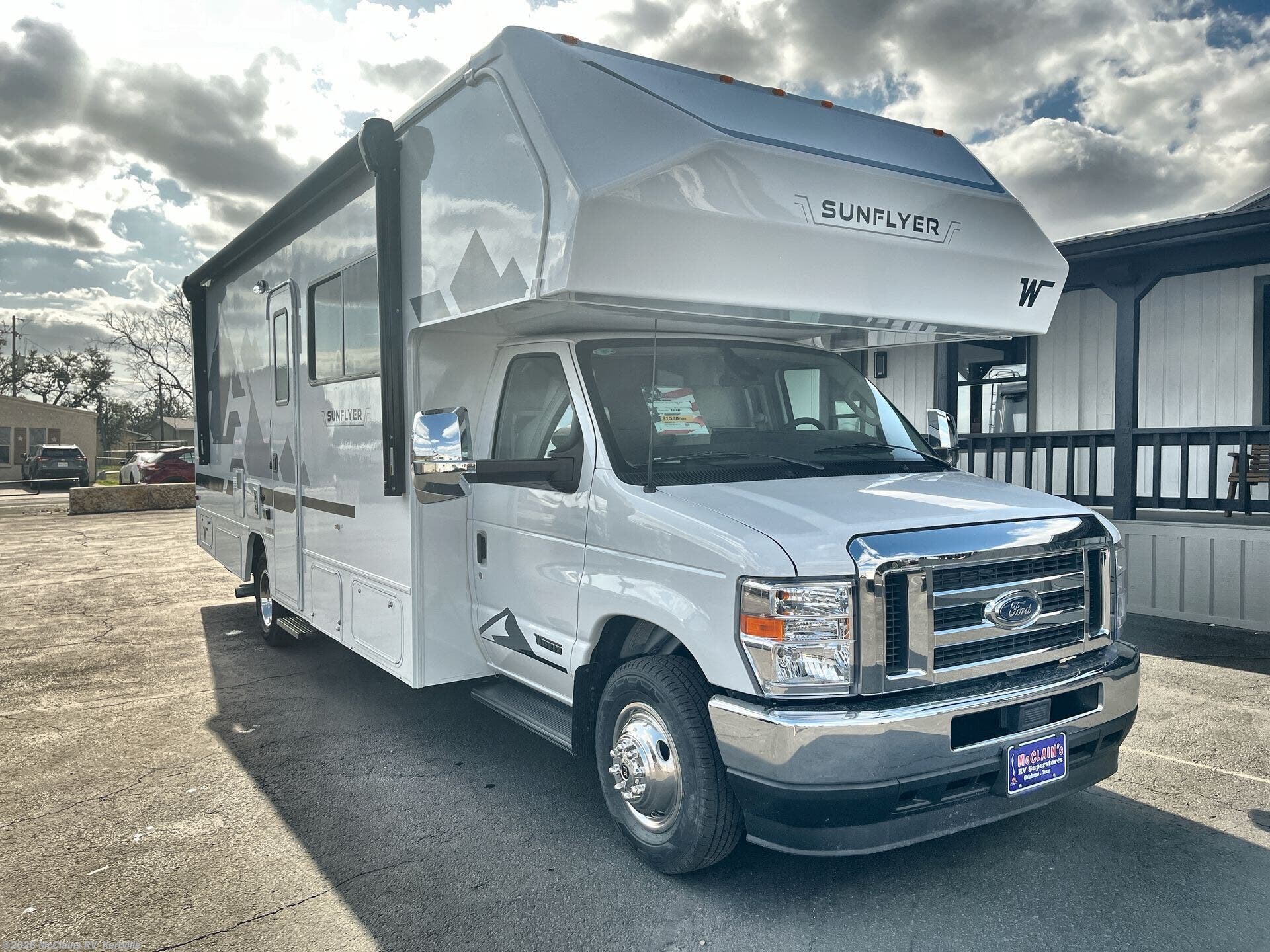 New 2026 Winnebago Sunflyer 26FE available in Kerrville, Texas