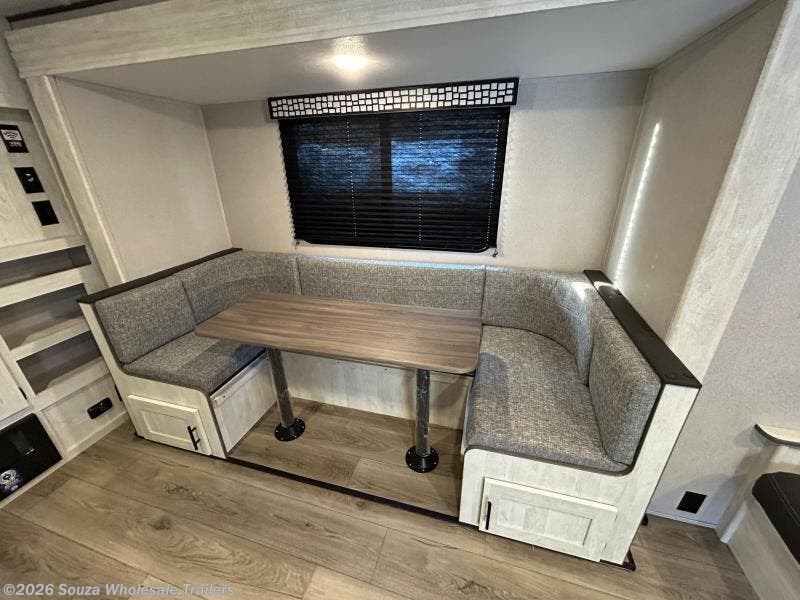 New 2024 Shasta Shasta 25RB  TRAVEL TRAILER Base available in Canterbury, Connecticut