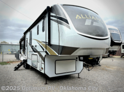 Used 2021 Skyline Alliance Paradigm 370FB available in Moore, Oklahoma