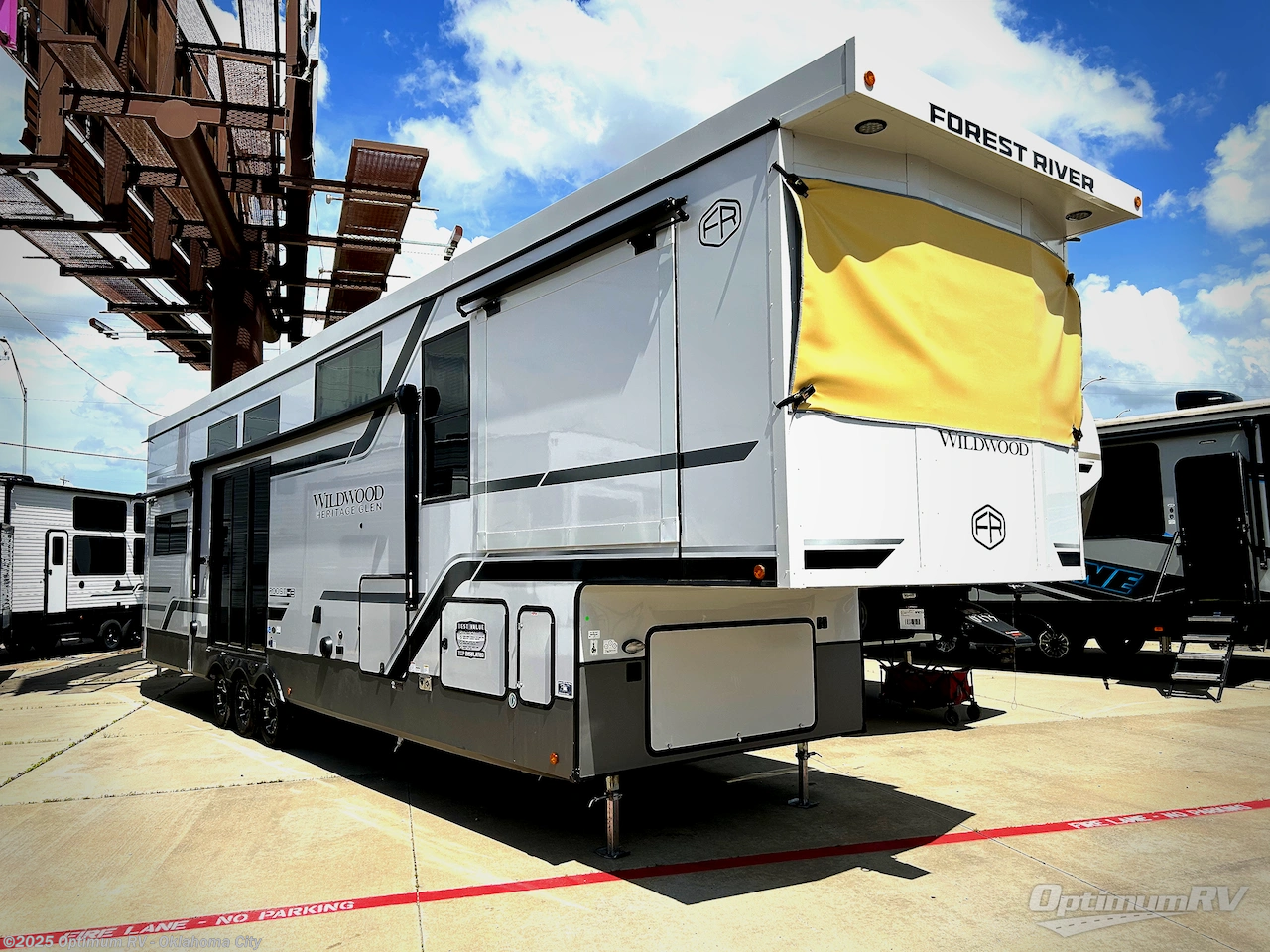 New 2026 Forest River Wildwood Heritage Glen ROOST43 available in Moore, Oklahoma